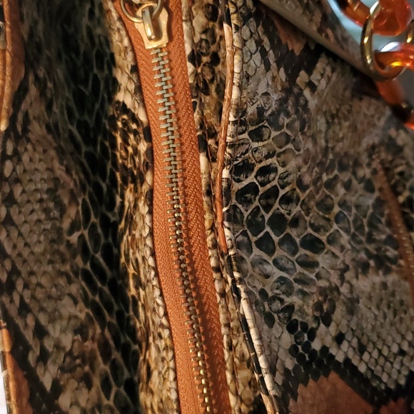 Big buddy faux snake skin purse - Picture 9 of 12